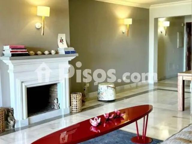 Apartamento en alquiler en Monte Halcones