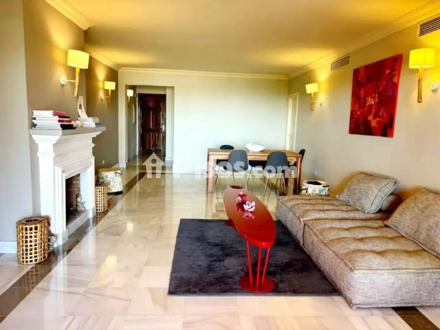 Apartamento en alquiler en Monte Halcones