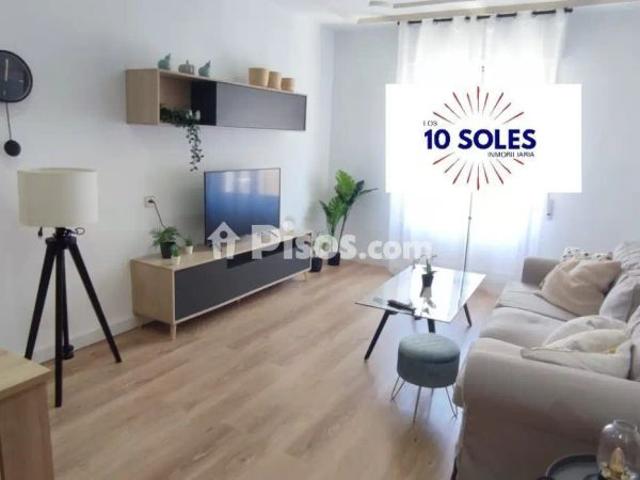 Apartamento en alquiler en Núcleo Urbano