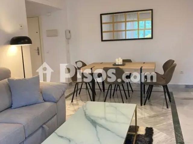 Apartamento en alquiler en Nueva Andalucía La Dama de Noche