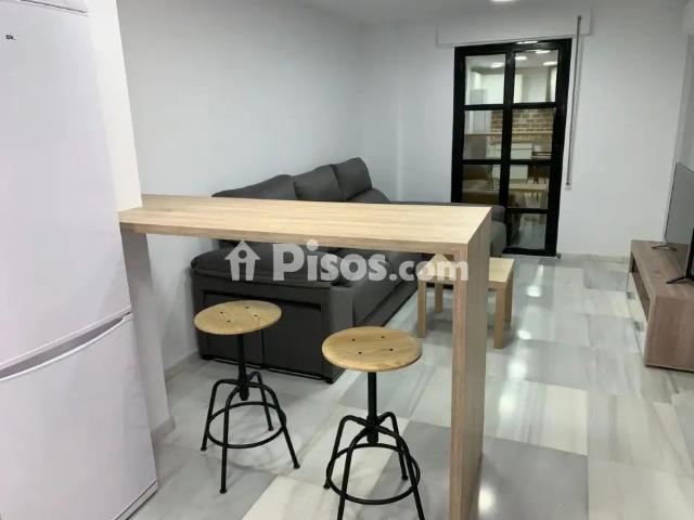 Apartamento en alquiler en Paseo de Almeria