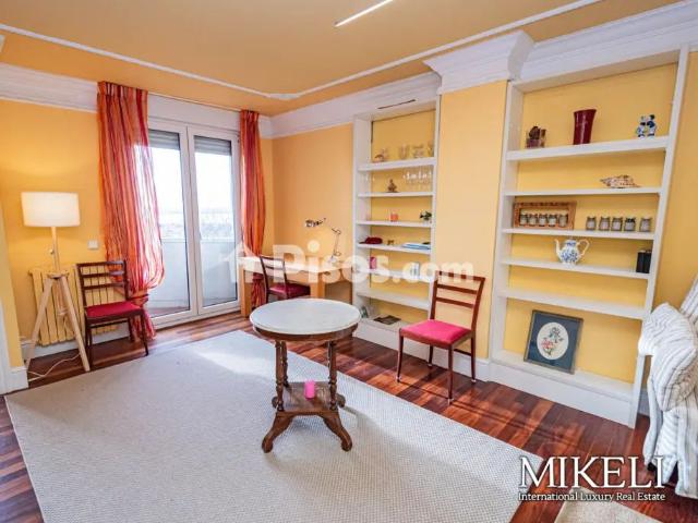 Apartamento en alquiler en Paseo del General Dávila, cerca de Calle de Francisco Palazuelos