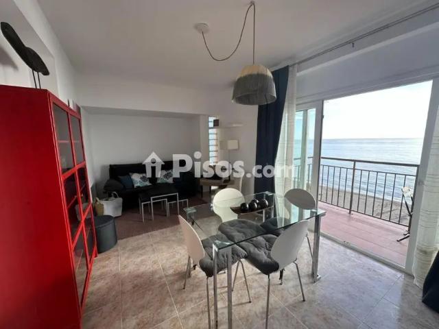 Apartamento en alquiler en Paseo Marítimo Las Pirámides