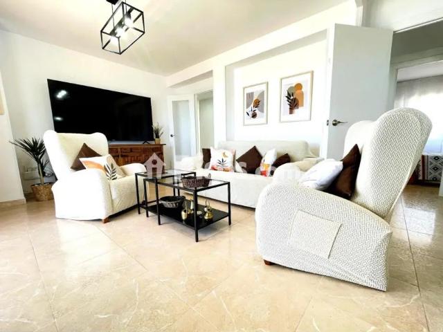 Apartamento en alquiler en Passeig Marítim de Neptú, 53, cerca de Carrer Mallorca