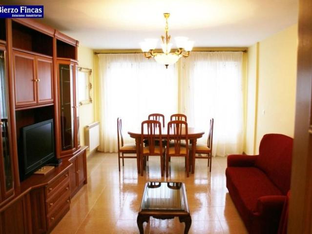Apartamento en alquiler en Ponferrada, Flores del sil