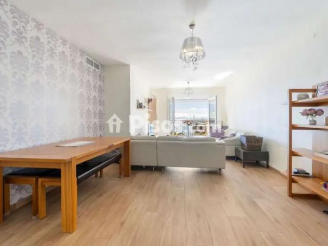 Apartamento en alquiler en Primera línea de playa, Lado de la playa, Cerca del aeropuerto, Cerca de la marina, close_to_park, C