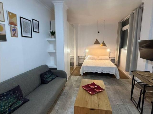 Apartamento en alquiler en Puerto Canteras 35008