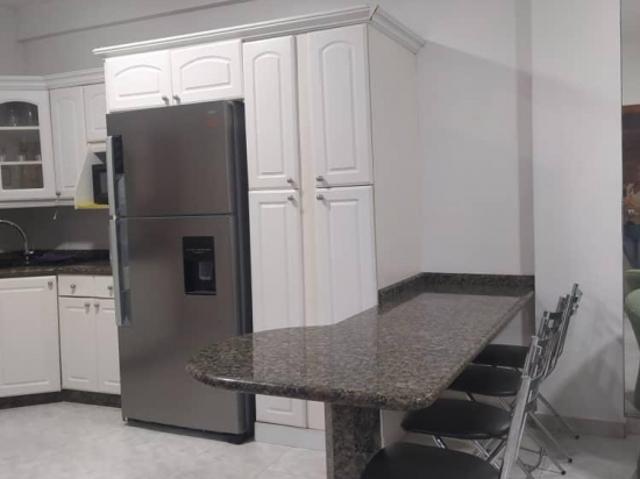 Apartamento en Alquiler en Residencias Karina Lecheria
