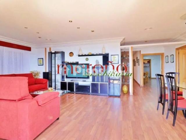 Apartamento en alquiler en Santiago Bernabeu