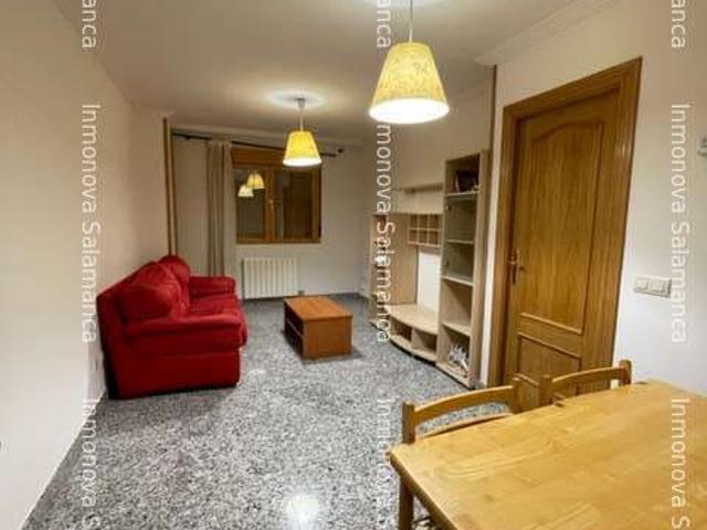Apartamento en alquiler en Salamanca, Blanco
