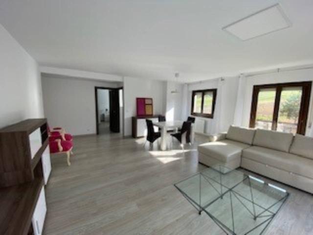 Apartamento en alquiler en Sojuela, cómodo y accesible
