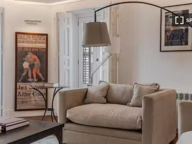 Apartamento en alquiler en Sol, Madrid, 4 habitaciones