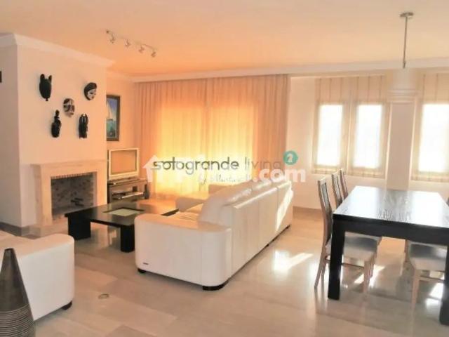 Apartamento en alquiler en Sotogrande Alto
