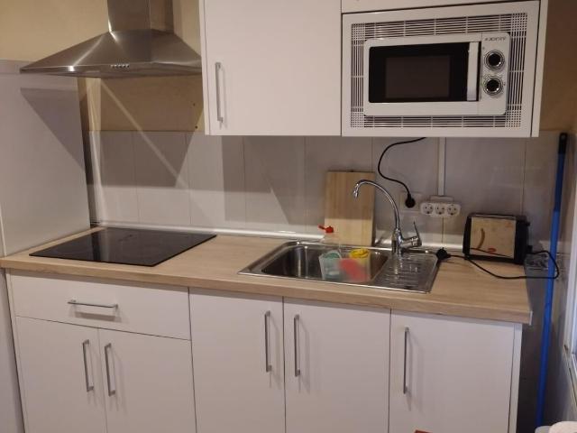 APARTAMENTO EN ALQUILER JUNTO RENFE EN PLANTA BAJA CON PATIO