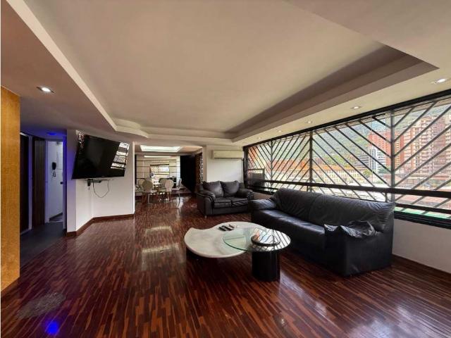 APARTAMENTO EN ALQUILER LOS DOS CAMINOS 3H+S/3B/2E170M2