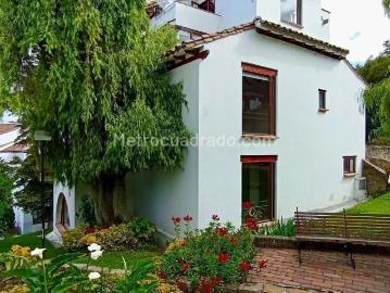 Apartamento en Arriendo, BALCON DE LINDARAJA Cerros de Suba, Bogotá D.C