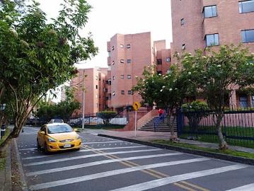 Apartamento en arriendo, Cedro salazar