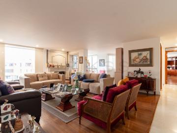 Apartamento En Arriendo En Bogota En Los Rosales A175170