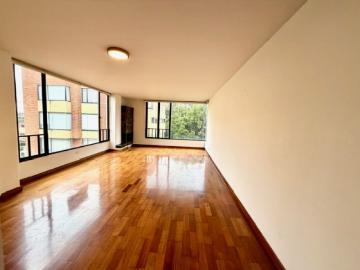 Apartamento En Arriendo En Bogota En Santa Ana Occidental A373092