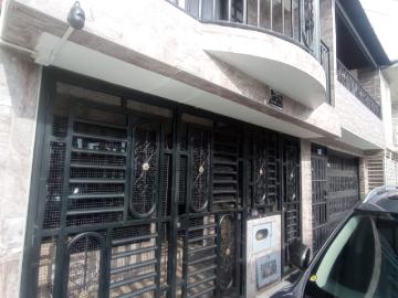 Apartamento En Arriendo En Candelaria En Poblado Campestre A359090