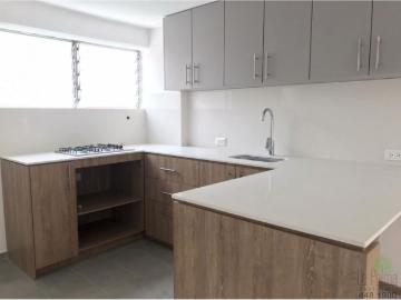 APARTAMENTO EN ARRIENDO EN CALAZANS COD 10547