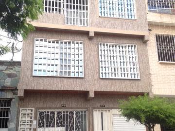 Apartamento En Arriendo En Cali En Bretana A233899