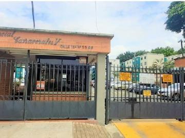 Apartamento En Arriendo En Cali En Canaverales A128929