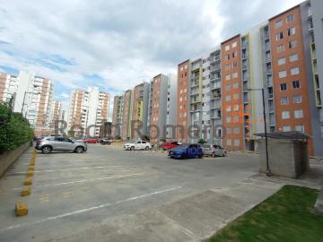 Apartamento en arriendo en condominio robles