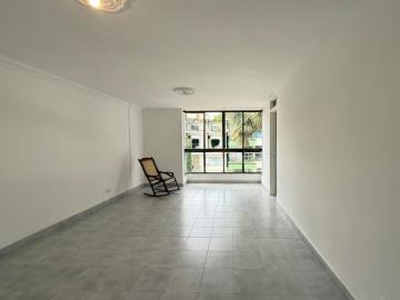 Apartamento En Arriendo En Medellin En Laureles A393258
