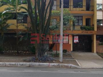 Apartamento en arriendo, Laureles
