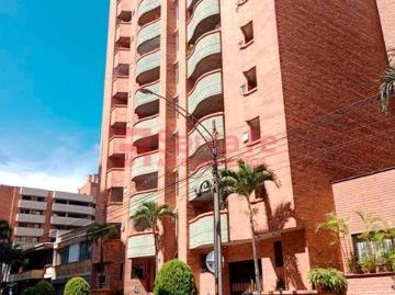 Apartamento en arriendo, Laureles