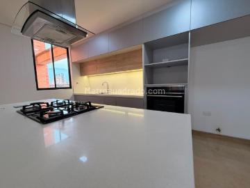 Apartamento en Arriendo, LAURELES, Medellín