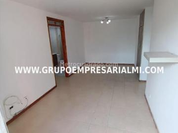 Apartamento en Arriendo, Los Colores, Medellín