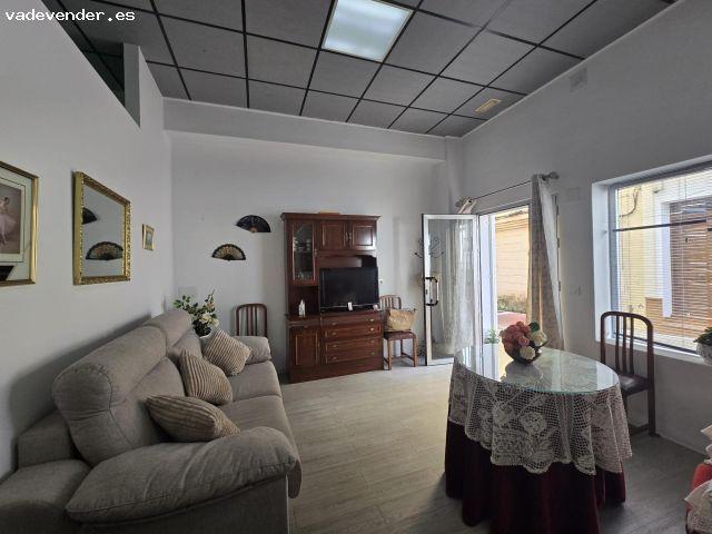 APARTAMENTO EN CENTRO DE LOS BARRIOS