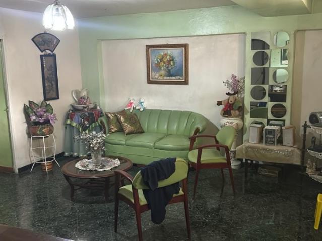 APARTAMENTO EN EL 23 ENERO DE 70 M2, 2 HAB 1 BAÑO