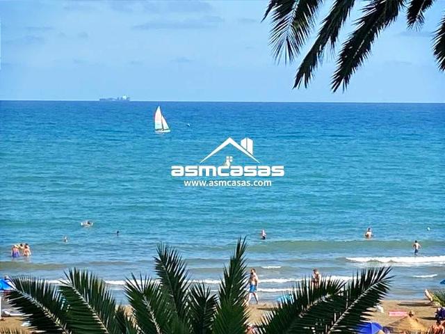 Apartamento en el voramar en primera linea de playa con vistar la mar