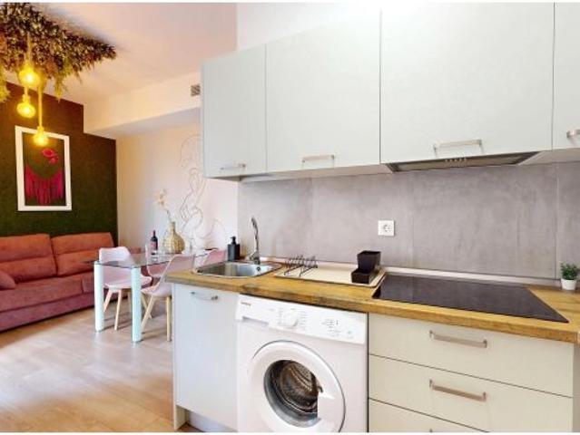 ¡ APARTAMENTO EN EL CASCO HISTÓRICO CON PISCINA COMUNITARIA Y GRAN RENTABILIDAD !