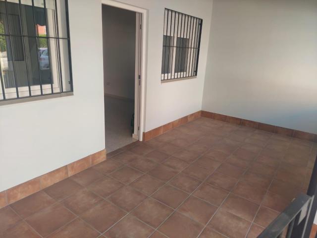 APARTAMENTO EN EL CENTRO DE CASTILLEJA DE LA CUESTA