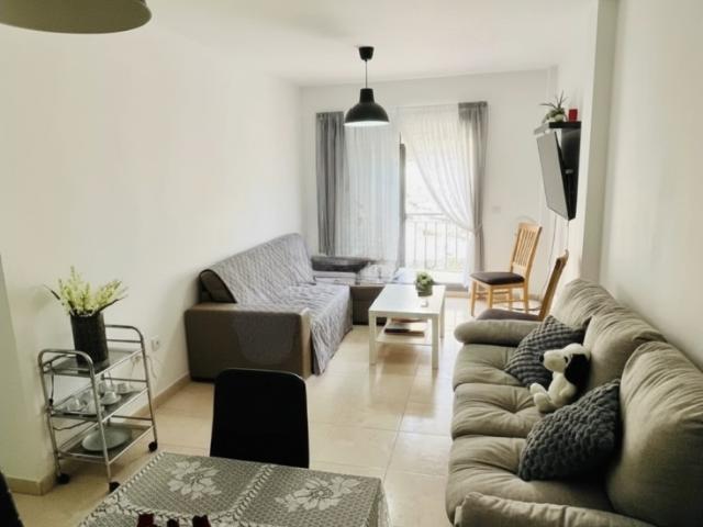 Apartamento en el centro de Adeje con amplio balcón!
