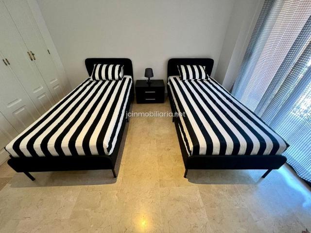Apartamento en Estepona, El Paraiso, alquiler
