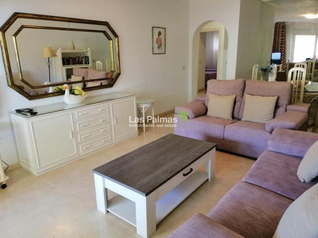 Apartamento en Fuengirola con terraza y vistas al mar