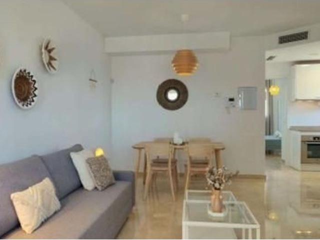 APARTAMENTO EN FUENGIROLA 2ª LÍNEA DE PLAYA