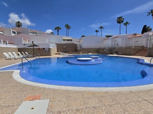 Apartamento en Island Village 75m² San Eugenio