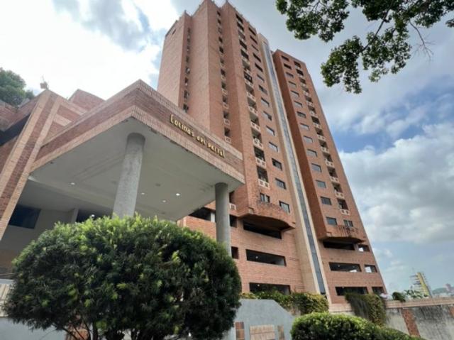 Apartamento en la Urb. El Parral Res. Colinas del Parral