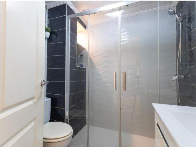 Apartamento en La Veleta, Torrevieja: ubicación privilegiada junto al mar