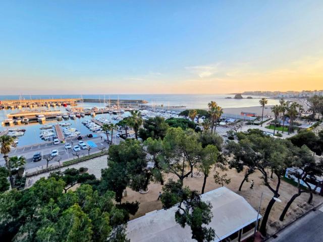 Apartamento en la primera línea de mar con licencia turística