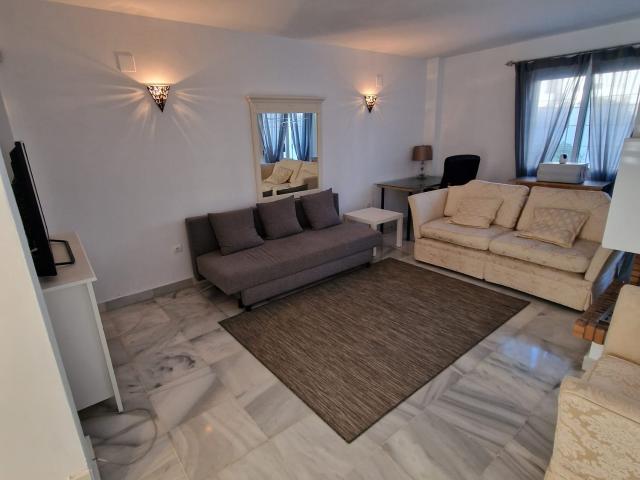 APARTAMENTO EN LOS NARANJOS, MARBELLA