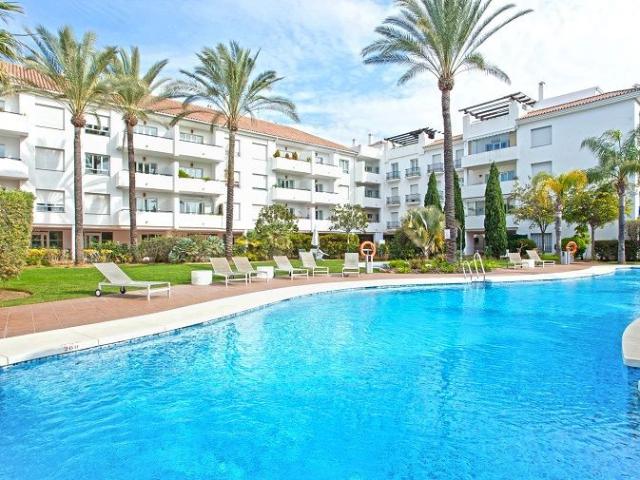 Apartamento en Nueva Andalucía, Marbella