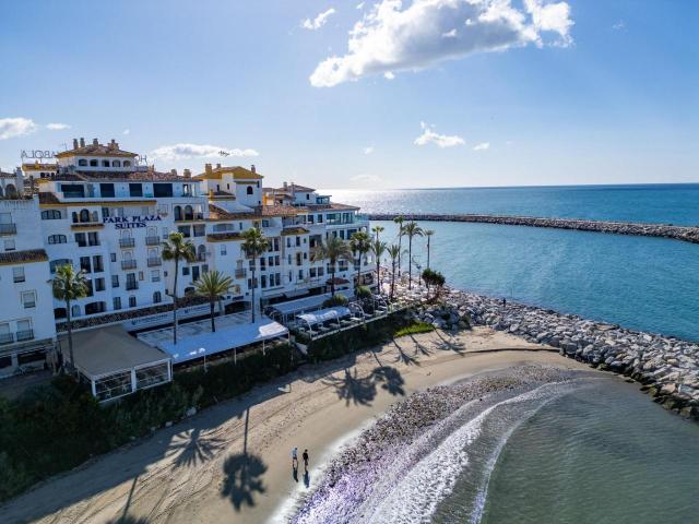 Apartamento en Playa El Duque Puerto Banús Marbella