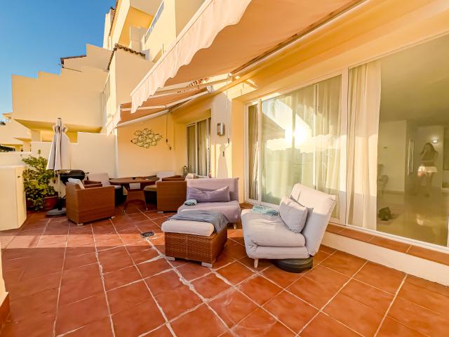 Apartamento en planta baja en Benahavís